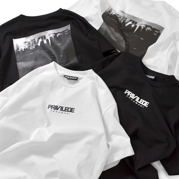 PRIVILEGE TAKASAKI 2019.2.2(sat)GRAND OPEN! PRIVILEGE TAKASAKI LOGO TEE NY CITY PHOTO L/S TEE 高崎のオープンを記念して発売  LafayetteディーラーのセレクトショップMOLLY高崎はPRIVILEGE TAKASAKIに生まれ変わります。 東京、新潟、仙台、名古屋、 ニューヨーク、香港に続き7店舗目のPRIVILEGEです。 人とカルチャーが無限に交錯する拠点となり、 その土地のローカルが自然と集うことでまた新たなスタイルを生み出しすべてを巻き込んでいく。 東京、新潟、仙台、名古屋、ニューヨーク、そして香港で展開しているセレクトショップ「PRIVILEGE」では それぞれの土地に根差してストリートカルチャーを形成している。 “TOKYO TO NEWYORK” “NEWYORK TO TOKYO” 著名なアーティストとのイベントやコラボレーションを通してワールドワイドに「繋がり」の連鎖が発生中。 Lafayetteによるプロデュースでスタートしたこの新しいムーブメントは2010年にその歴史を刻み始めた。 DJ CLARK KENTにより命名された「特権」を意味する「PRIVILEGE」はその影響力をさらに拡大していく。 近郊にご滞在の際などは是非お立ち寄りください。 皆様のご来場をSTAFF一同心よりお待ち致しております。 PRIVILEGE TAKASAKI 〒370-0832 群馬県高崎市砂賀町97 五十嵐ビル 2F tel: 027-325-3315