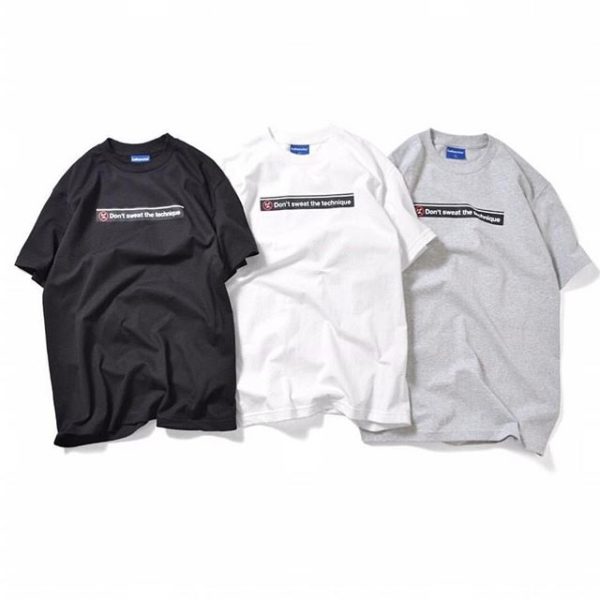 . 3/9(SAT) Lafayette 2019 SPRING / SUMMER COLLECTION – DELIVERY.4 . LFT19SS041　 DO NOT TEE ¥5,000-(+tax) . New York地下鉄のドアにある「Do not lean the door」（扉に寄り掛かるな！）の 注意喚起ステッカーをサンプリングしたグラフィックTシャツ。 ニューヨーク出身のラッパー、Eric B & Rakimの名曲「Don’t sweat the technique」から インスパイアされたグラフィックをシルクスクリーンでプリント。 ・    ・ PRIVILEGE NIIGATA 〒950-0903 新潟県新潟市中央区春日町2-26 TEL : 025-247-8981