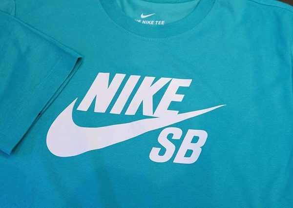 . NIKE SBよりこれからの季節に1枚は持っておきたい明るいカラーのTシャツ️ . NIKE JP SB DRI-FIT DFCT ロゴ Tシャツ ¥3,000+tax .