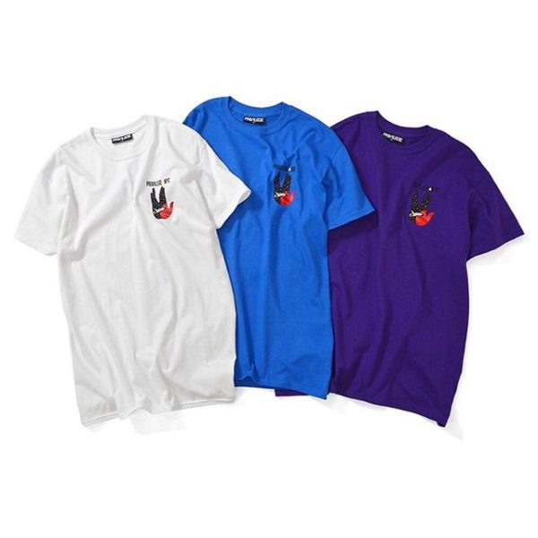 Privilege 2019 SPRING/SUMMER COLLECTION New Delivery 2019/5/25(sat) . PV19SS20 LIVE LONG AND PROSPER TEE PRICE : 5,000yen+tax ・ カラー展開：WHITE(ホワイト),ROYAL(ロイヤル),PURPLE(パープル) . アメリカでスタートしたコアなファンが多い人気SFテレビドラマシリーズからフィーチャー。 劇中で登場する宇宙人が行う挨拶”LIVE LONG AND PROSPER＝長寿と繁栄を”を連想させる仕上がりに。 親指、中指と薬指をそれぞれ離したハンドサインはアメリカ文化に深く根付いており、著名なアーティストや有名人、携帯の絵文字で使われているなど身近な存在となっている。 ハンドサインの中とロゴにもSFのエッセンスを加えた今までにありそうでなかった1枚。 . PRIVILEGE TAKASAKI 〒370-0832 群馬県高崎市砂賀町97 五十嵐ビル 2F tel: 027-325-3315