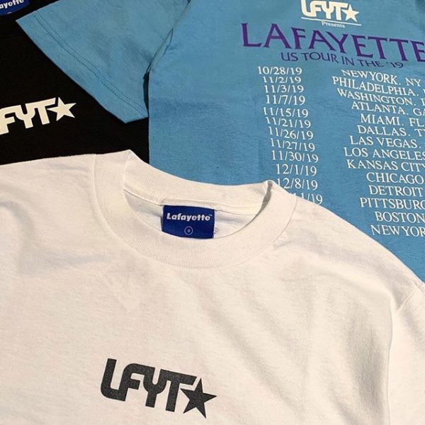 ・ 11/23(Sat)発売！ ・ LA190122 US TOUR TEE ・ PRICE:5,500yen+tax COLOR : WHITE(ホワイト),BLACK(ブラック),LT.BLUE(ライトブルー) ※アメリカ大陸横断のビッグツアーイベントをイメージしたプリントTシャツ ・ フェスや音楽イベントなどで各地を回るツアースケジュールをバックにプリントした架空のLafayetteツアーTシャツ。 古着市場でも人気の高いバンドやHIPHOPのTシャツをモチーフに、ツアーで限定販売されるような希少なデザインをサンプリング。 フロントはシンプルなデザインで、使い勝手の良い仕上がり。 PRIVILEGE NEW YORKのショップオープンから、NYからもますます発信力を増すLafayetteならではといえるデザイン。 ・