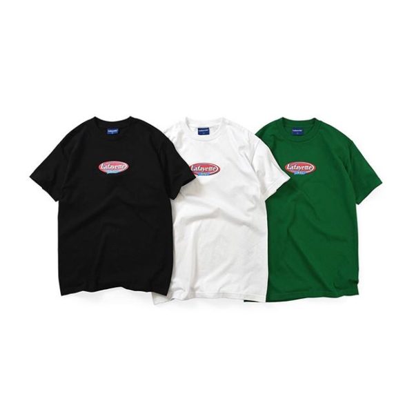 Lafayette SPRING / SUMMER 2020 COLLECTION 2020.5.16(sat) 9th DELIVERY . LS200137 KEEP FRESH TEE PRICE:5,500yen+tax COLOR : WHITE(ホワイト),BLACK(ブラック),GREEN(グリーン) . ニューヨークのスーパーマーケットのロゴをオマージュしたオーバル型のロゴデザイ ンをプリントしたTシャツ。フレッシュ(鮮度)が大事なスーパーマーケットにかけ て、ストリートでもKEEP FRESHで在ることをデザインに込めた一着。 . . PRIVILEGE NIIGATA 〒950-0903 新潟県新潟市中央区春日町2-26 TEL : 025-247-8981