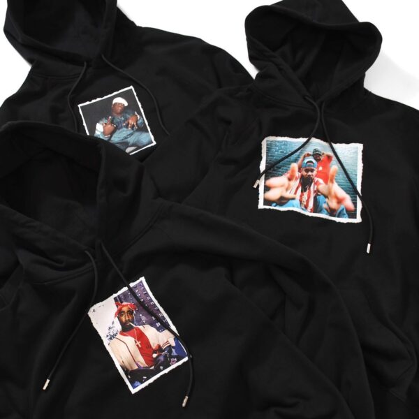 . NEW RELEASE TOMORROW . T.ERIC MONROE x LFYT x 1807 x CASH 「BACK TO THE 90'S Capsule Collection」 . LE200503 LFYT × 1807 × CASH T.ERIC.MONROE BIGGIE PULLOVER HOODIE PRICE:14,000yen+tax COLOR : BLACK(ブラック) LE200504 LFYT × 1807 × CASH T.ERIC.MONROE RAEKWON AND GFK PULLOVER HOODIE PRICE:14,000yen+tax COLOR : BLACK(ブラック) LE200505 LFYT × 1807 × CASH T.ERIC.MONROE TUPACK PULLOVER HOODIE PRICE:14,000yen+tax COLOR : BLACK(ブラック) . 9/26(Sat) 11:00より店頭にてリリース致します。 .