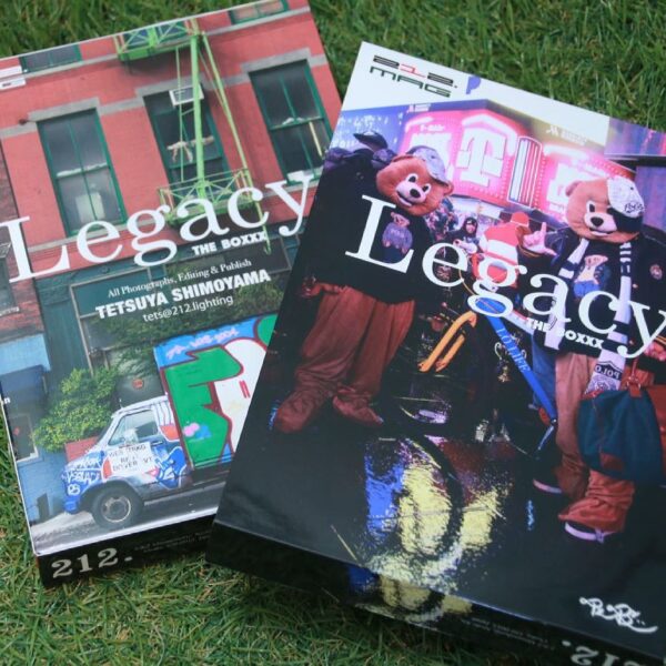 少量入荷️ 212.MAG "Legacy The BOXXX" ¥6,500(taxin) 幾度かの発売延期を経て、遂にリリースされた212.MAG 最新号。 総合計450ページ!!!! その全てが過去の212.MAGでも未掲載という、“Legacy The BOXXX”。 『TIMELESS』『NYC BOX TRUCKS』『BIKE NYC』の三冊が一体となり、 フォーカスしたテーマはそれぞれ違いますが、その全てに同じメッセージが込められています。 スペシャルなケースに3冊同時収納された仕様も212.MAG初の試み。 1冊1冊にはエディションナンバーが加えられ、プライスレスな付加価値を創造します。 更に本作未掲載フォトのポストカードとブックマーク（しおり）を挿入、細やかながらコレクター心をくすぐるアイテムです。 PRIVILEGE NIIGATA 〒950-0903 新潟県新潟市中央区春日町2-26 TEL : 025-247-8981